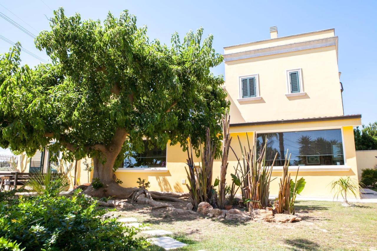 B&B I Tre Ulivi Salice Salentino Exteriör bild