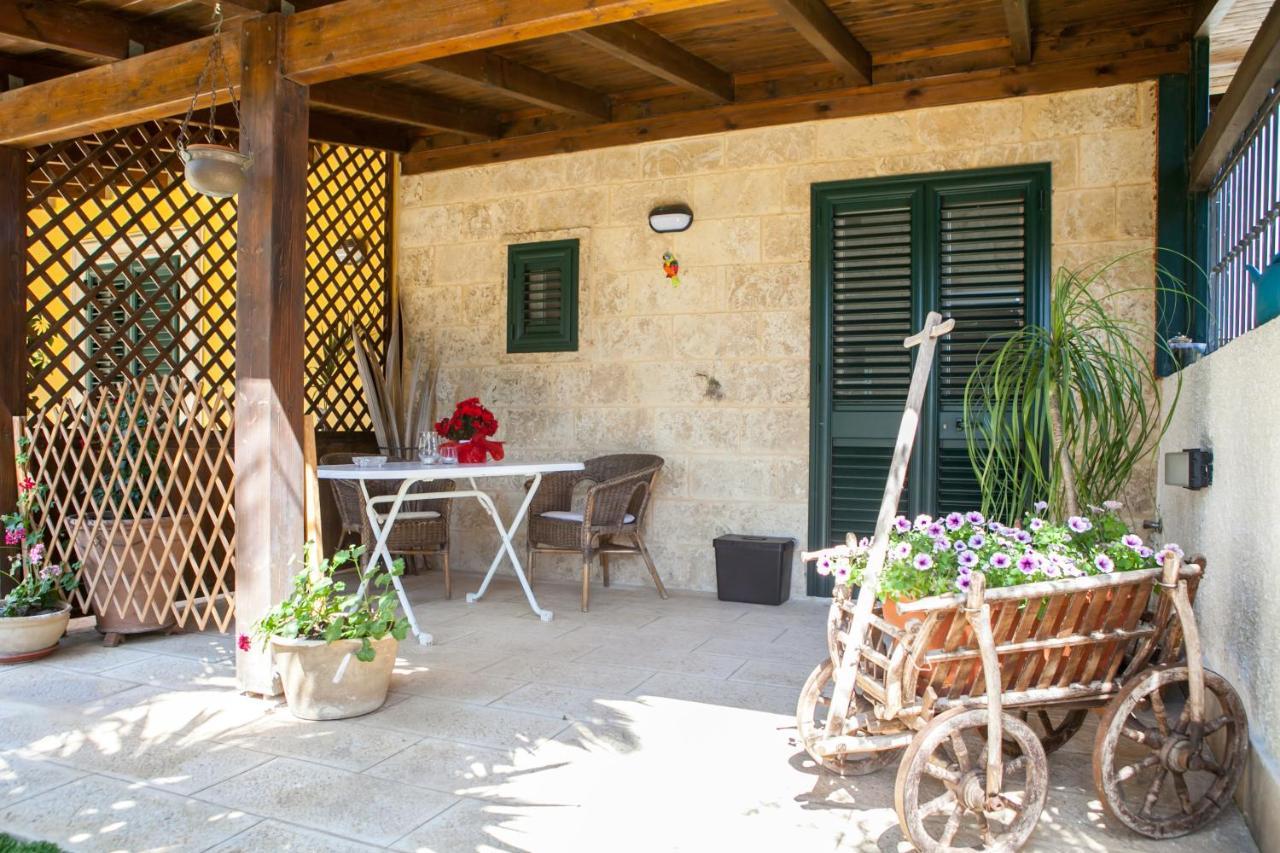 B&B I Tre Ulivi Salice Salentino Exteriör bild