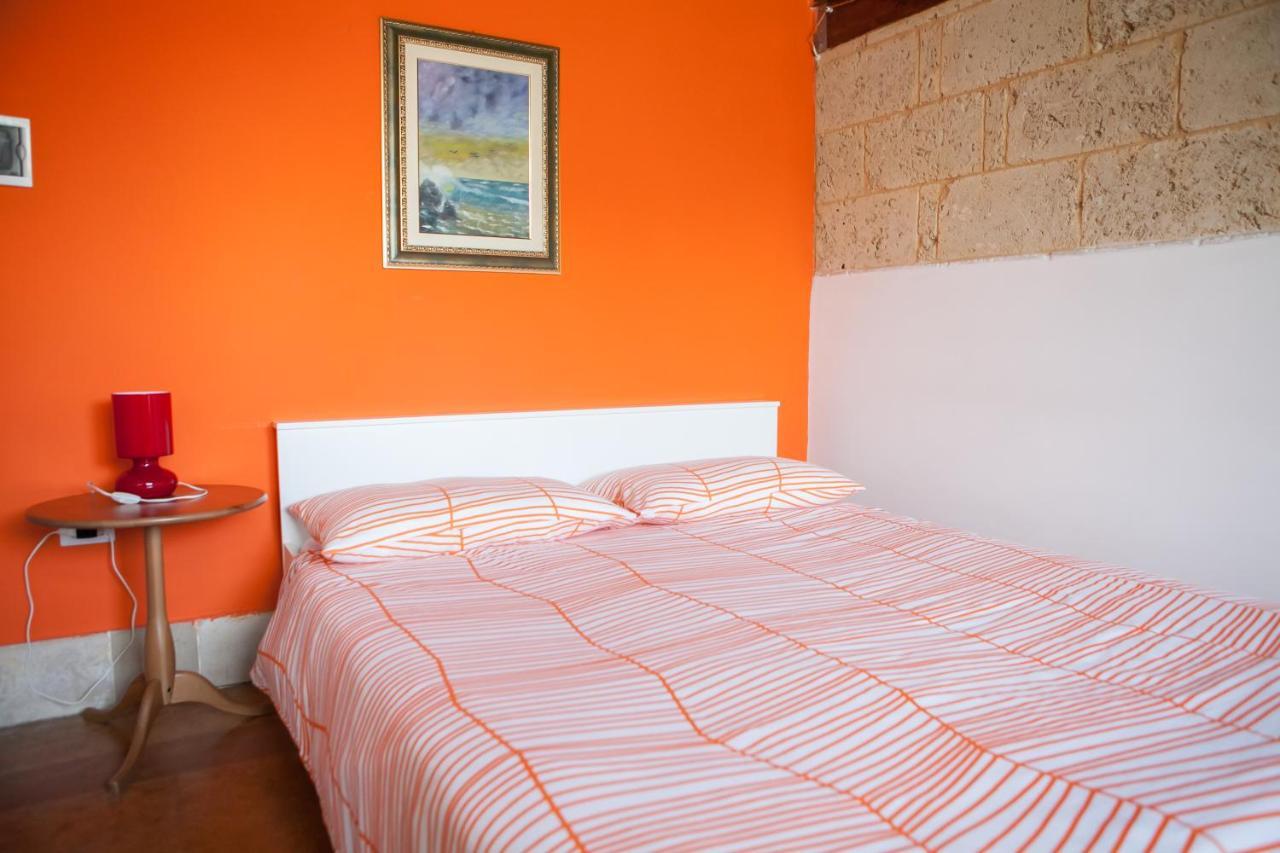 B&B I Tre Ulivi Salice Salentino Exteriör bild